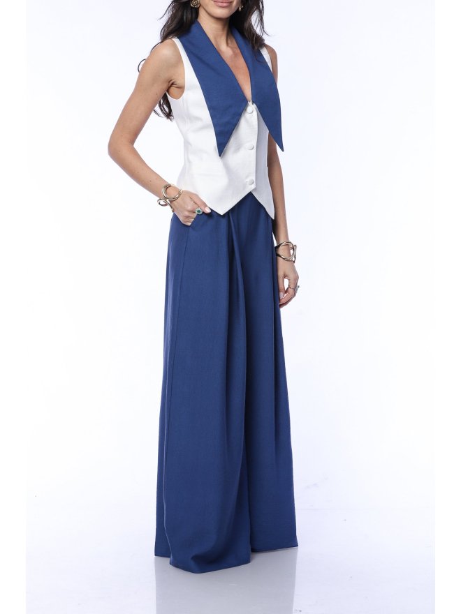 TGH LEISURE POINTED COLLAR VEST