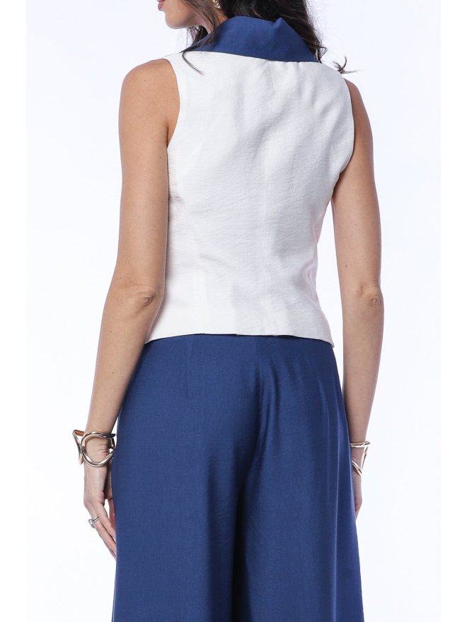 TGH LEISURE POINTED COLLAR VEST