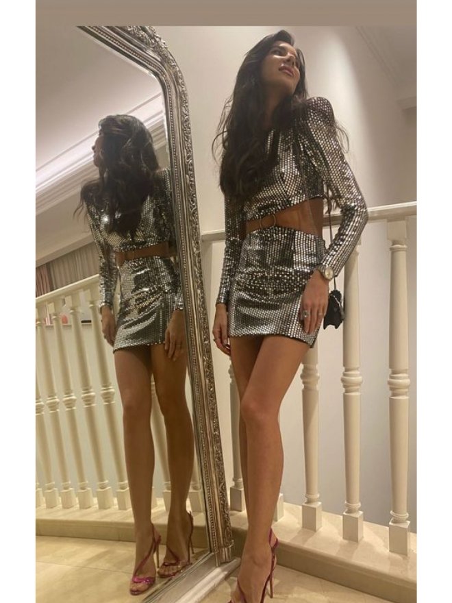 TGH ROCHIE MINI DIVA DIN PAIETE CU DECUPAJE FATA&SPATE SI INEL